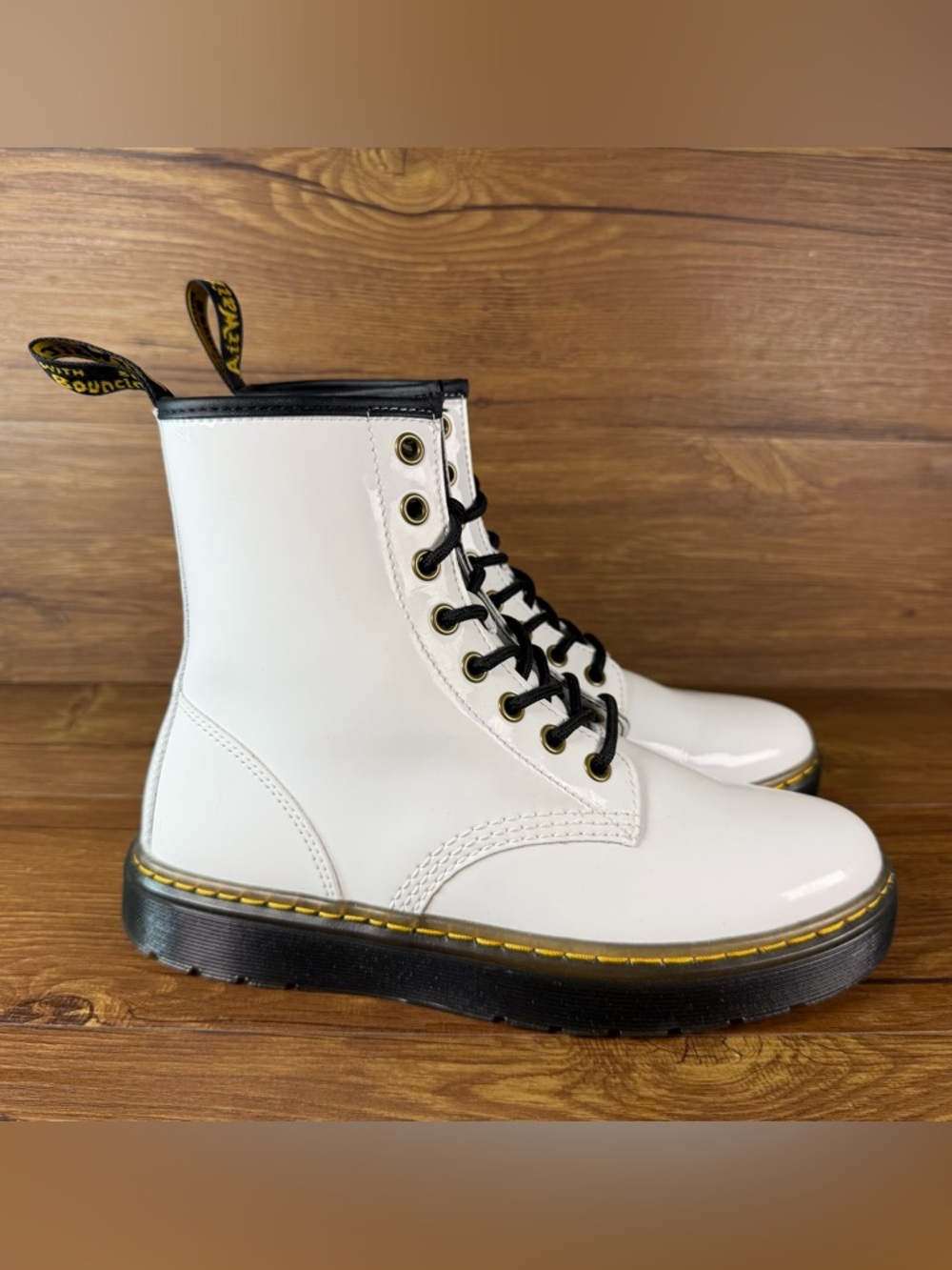 Dr. Martens White Zavala Combat Boots Lace Up Size 7 Women’s Shoes - Picture 1 of 10